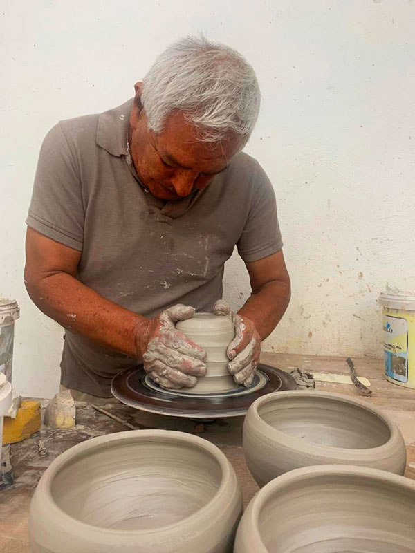 ibarra-ceramica-torno-patada-4