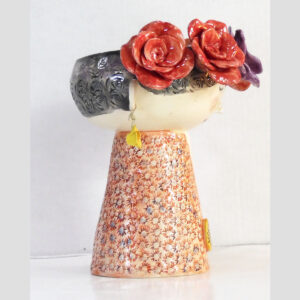 Frida corona rosas rojas y violetas