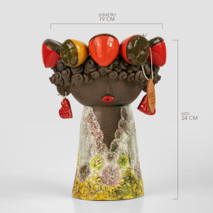 Muñeca con Corona de Frutos/Chontaduros Vestido Verde